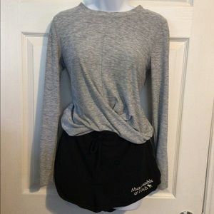 Old navy grey active wear top